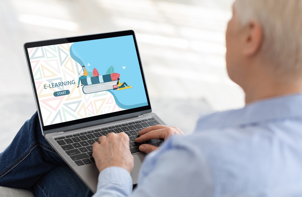 e-learning AI training simulation